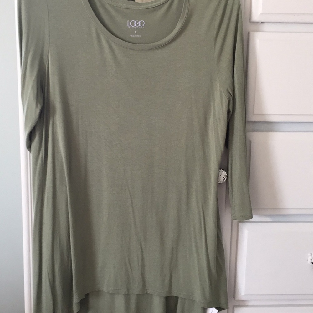 Women’s size L high/low top